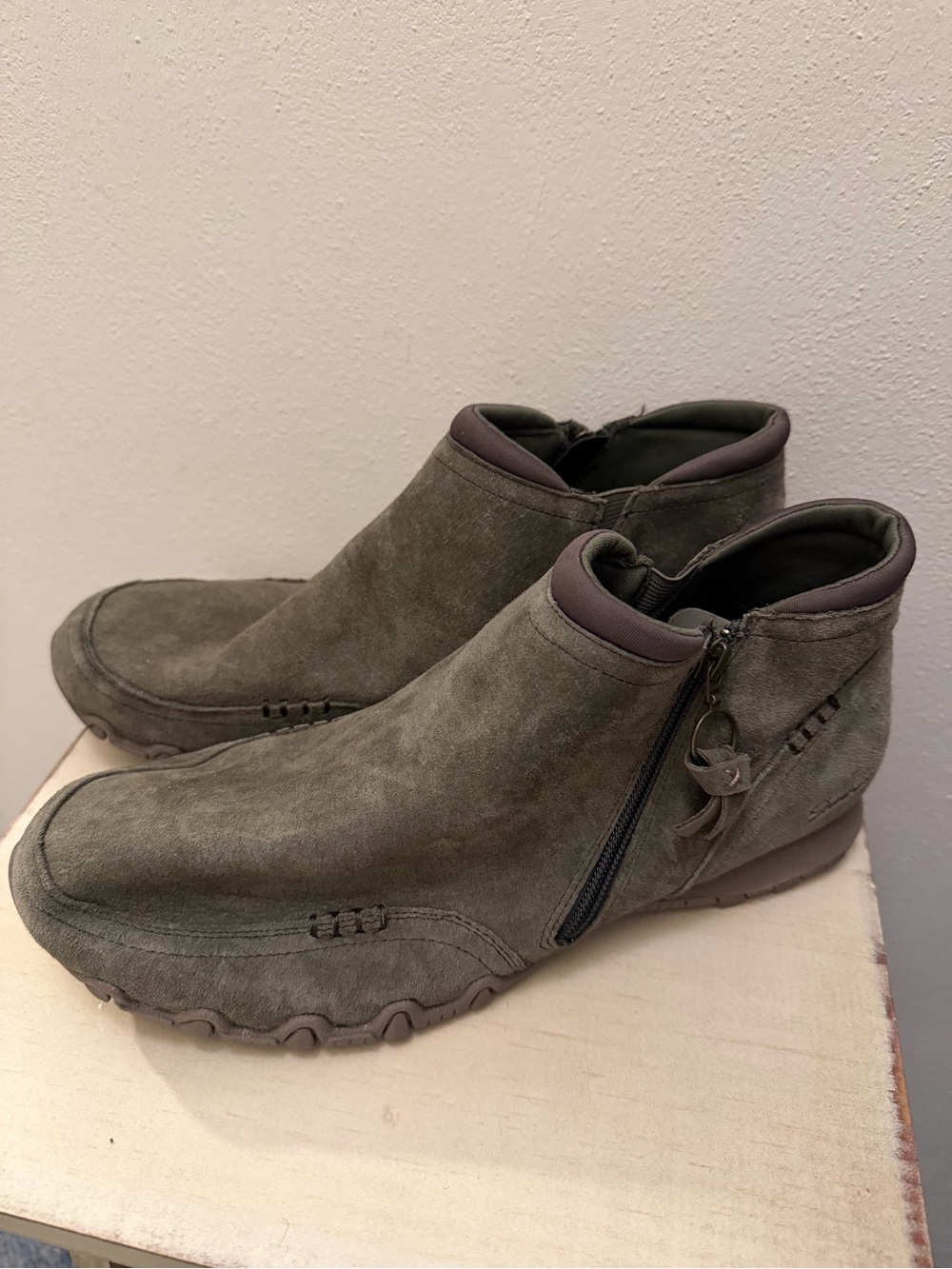 Skechers Olive Green Suede Zip Ankle Booties